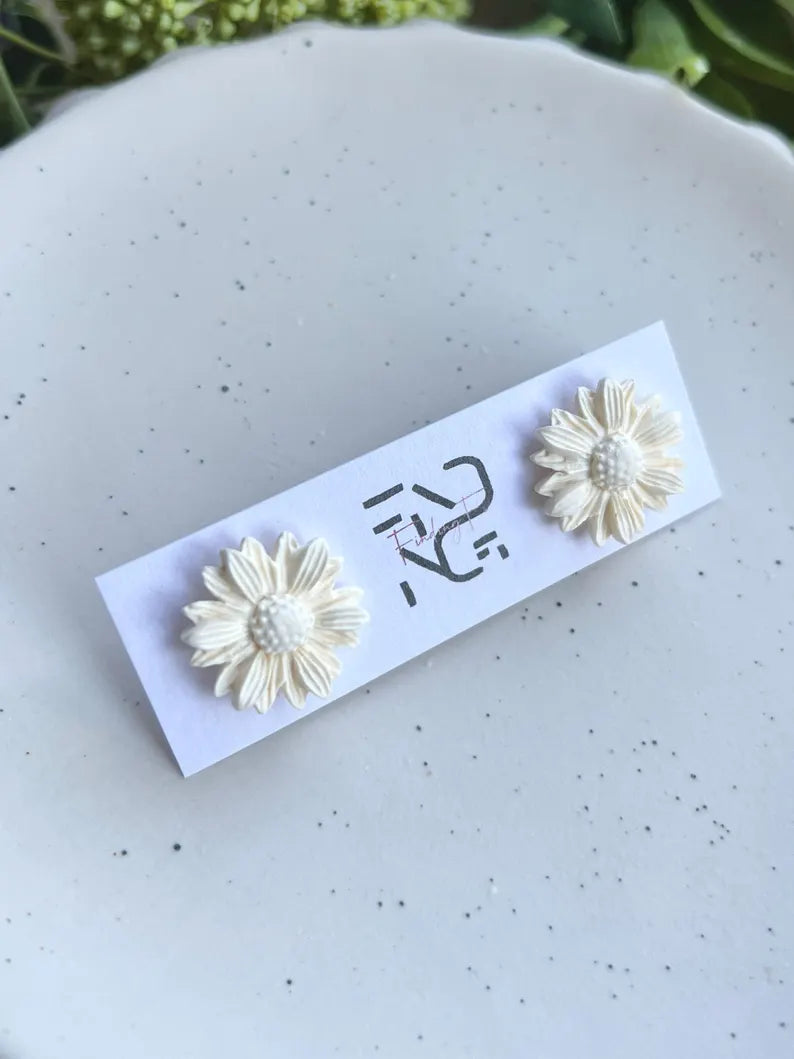 DAISY Stud Earrings