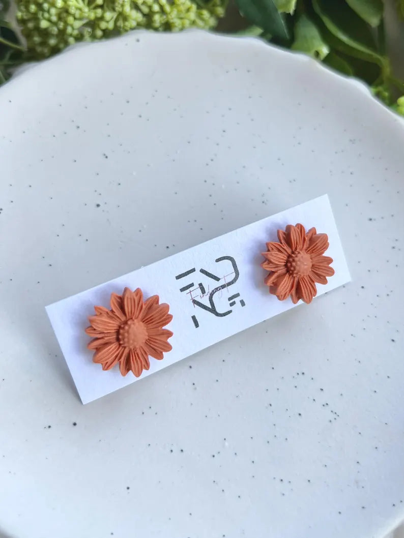 DAISY Stud Earrings