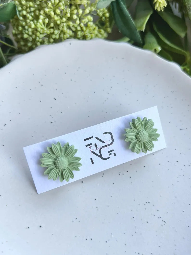 DAISY Stud Earrings